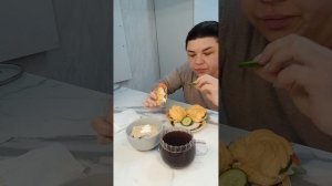 20.12 ЗАВТРАК с ЭКЛЕРАМИ😋😋😋