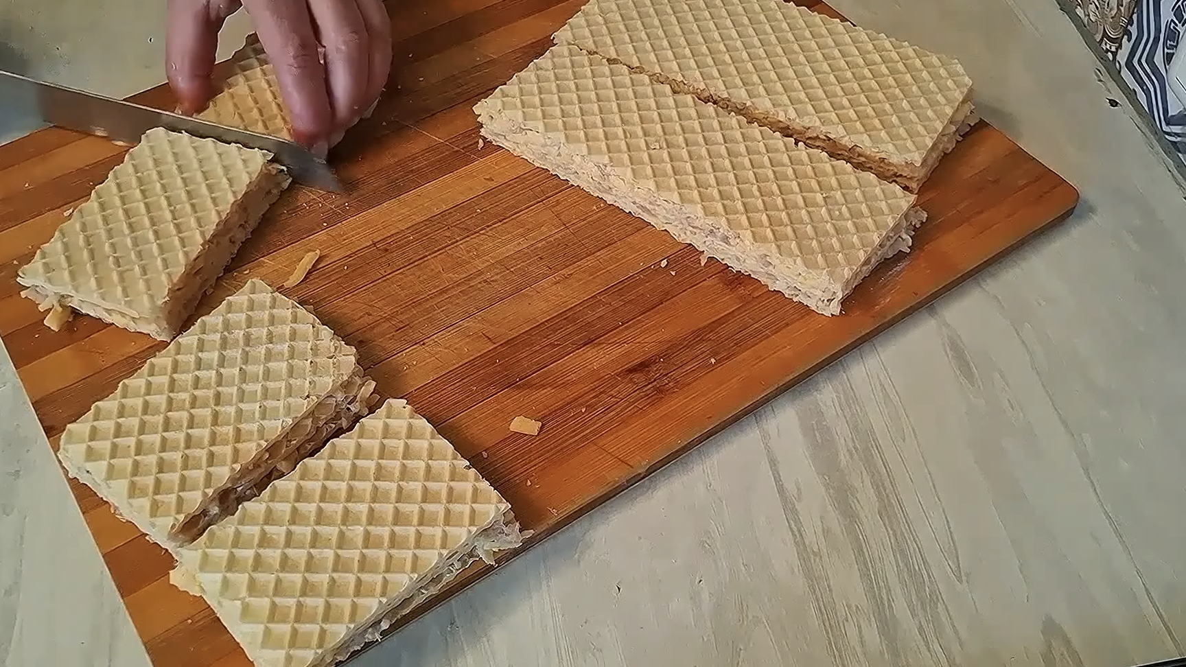 Вкусный перекус из вафельных коржей! смотреть онлайн