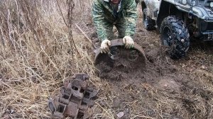 КОП МЕТАЛЛА ОКОЛО РЕКИ..ВЕРХОВОЕ ЖЕЛЕЗО..КАТКИ..ТРАКИ..ПРЯМО ВОЗЛЕ КВАДРОЦИКЛА ЧАСТЬ -1
