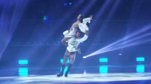 Звезды фигурного катания принимают участие в новом шоу Татьяны Навки "Золушка".