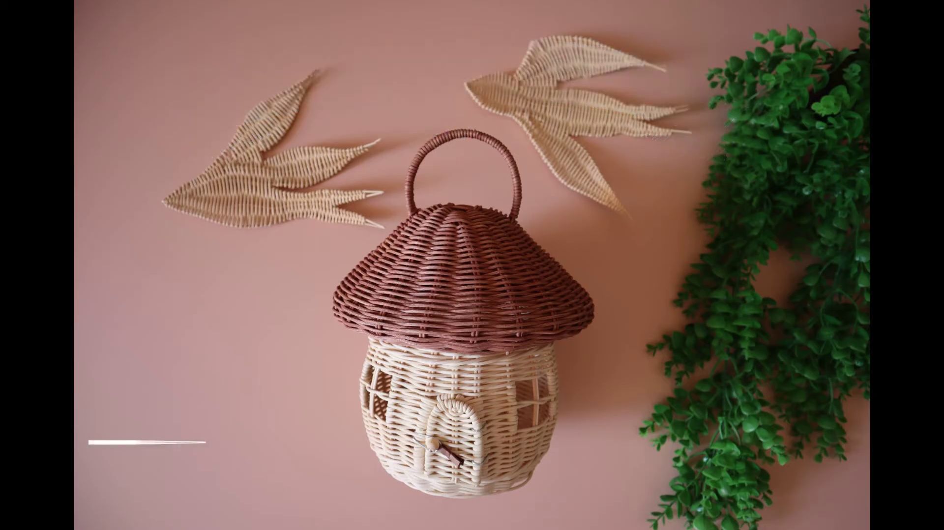 Домик-грибок из  прутка  #ротанг #пруток #грибизротанга #плетениеротангом #рукоделие #хобби