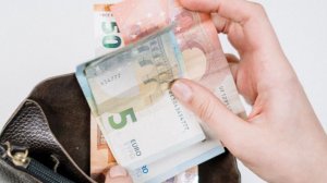 Politico: ЕС будет ежегодно тратить 3 млрд евро на проценты по кредиту Украине