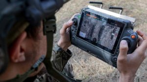 Боец ВС РФ рассказал о сбросе листовок с призывами сдаться над ВСУ в Димитрове