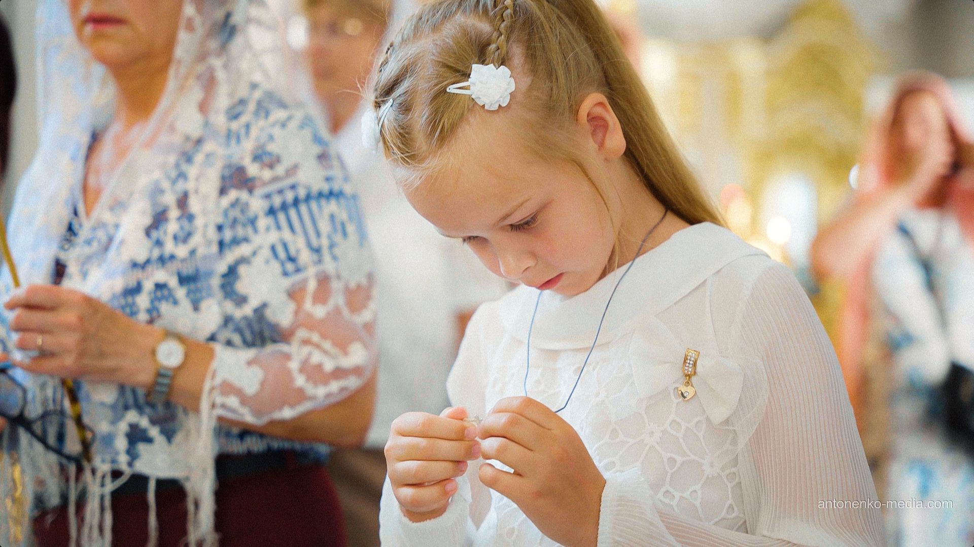 Крещение ребёнка в Храме святых праведных Симеона Богоприимца и Анны Пророчицы смотреть онлайн