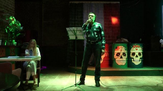  В наших глазах .