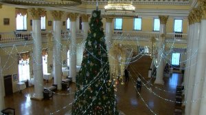 В Зимнем театре Сочи открылась выставка авторских новогодних игрушек со всего мира