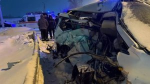 Две иномарки столкнулись в Новосибирске. Шесть человек погибли, среди них были дети