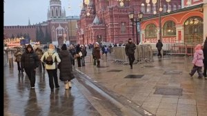 #168.Москва.Красная площадь.Ёлки в ГУМе,каток.Никольская ул.