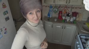 Декабрь 2025 года. Купила песок для посевов и кишочки.) Готовлю рулетики из чипсов нори.