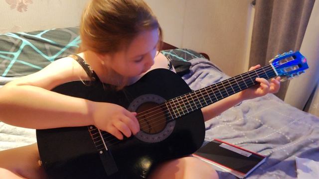 Елочка 🎄 на гитаре 🎸 смотреть онлайн