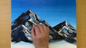 Как нарисовать горы? Необычная техника рисования акрилом. Ещё больше уроков в донат -клубе.