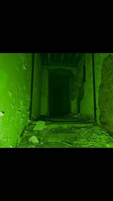 Алексей в Ужасе от Происходящего в этой Заброшки смотреть онлайн