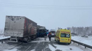 Авария с автобусом в Омской области произошла из-за вылета машины на встречку