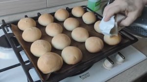 Муж печёт булочки по-техасски