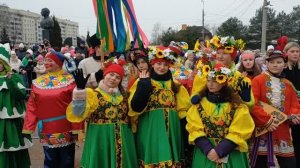 Награждение сказочных команд карнавала Дедом Морозом