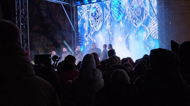 Площадь Ленина Ставрополь перед Новым годом (19.12.2025) смотреть онлайн