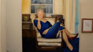 В джакузи и в платье: Клинтон "засветился" в материалах по делу Эпштейна