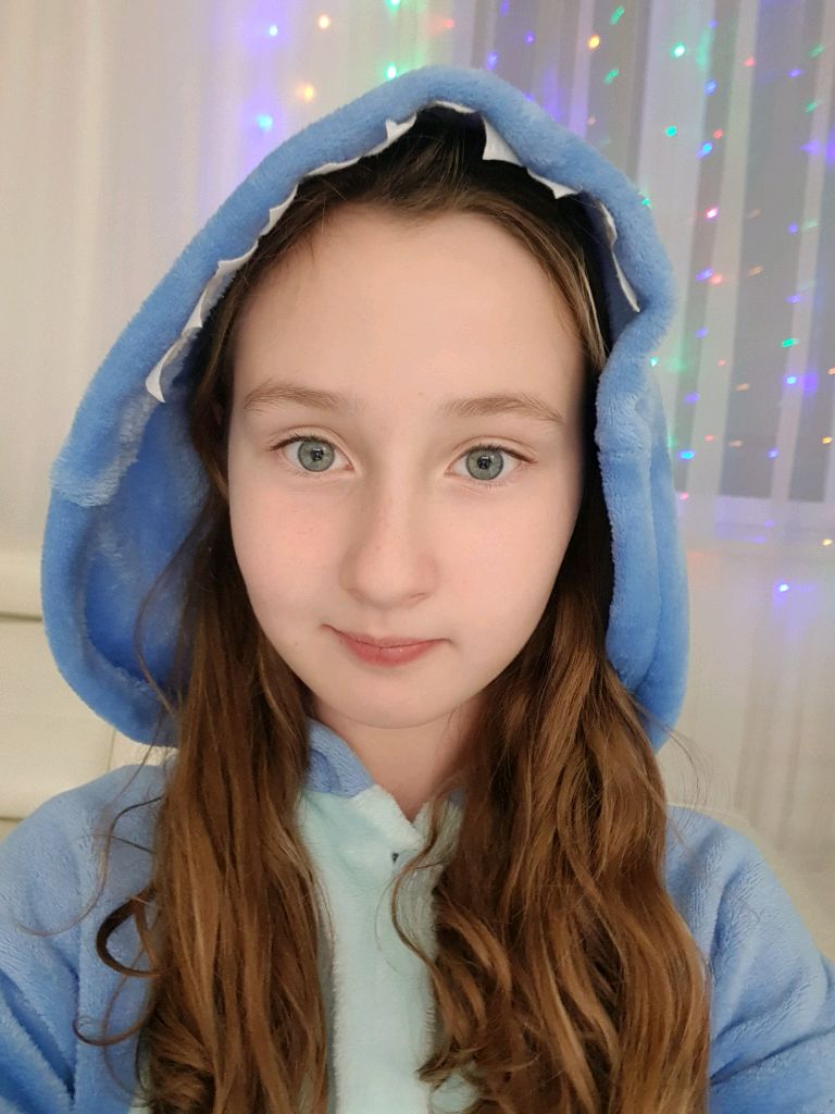 амира смотреть онлайн