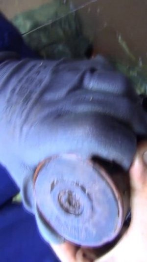 Огромный ершик для пушки, раскопки в железной реке