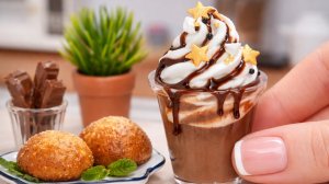 Приготовила настоящий горячий шоколад в МИНИАТЮРЕ! 🍫 Крошечный шоколадный напиток 🥹 Мини Кухня