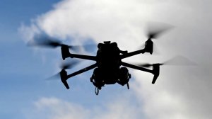 СМИ: над Киевом заметили дрон с российским флагом