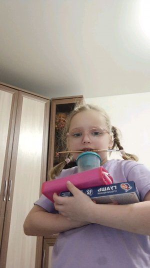 подготавливаюсь к ролику делать подарки и украшать комнату