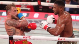 Джейк Пол сломал челюсть в бою с Энтони Джошуа