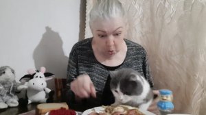 20-12-2025 #mukbangtatyanaeats/мукбанг #еданакамеру 🍽☕🍞🥄🔪😋