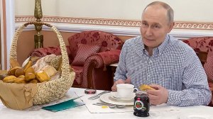 Путину доставили корзину с обещанными пирожками из люберецкой пекарни