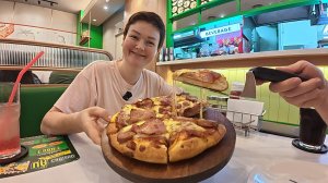 Мукбанг сожрали ОГРОМНУЮ пиццу и НЕ НАЕЛИСЬ! За что такие ДЕНЬГИ! Где поесть в Паттайе? Ужин Таиланд