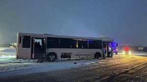 Семь человек пострадали в ДТП с автобусом в Новосибирской области