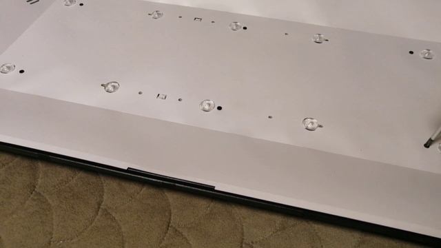 Ремонт телевизора HARTENS  Не работает подсветка  Замена подсветки HARTENS HTY-32H06B-VZ