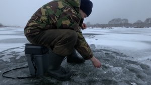 ВОТ И ОТКРЫЛ ЗИМНЮЮ РЫБАЛКУ! Рыбалка 2025-2026 ПЕРВЫЙ ЛЁД!
