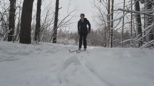 Одна в лесу на лыжной прогулке... Заснеженный предновогодний лес. 26 декабря 2023 года.