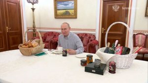 В люберецкую пекарню "Машенька" привезли ответные угощения от Путина
