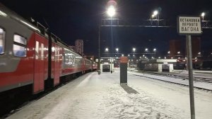 Электропоезд ЭП2ДМ-0249 прибывает на ст. Екатеринбург-Пассажирский