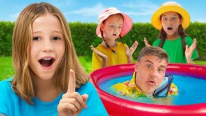 Настя и папа показывают детям правила безопасности в бассейне