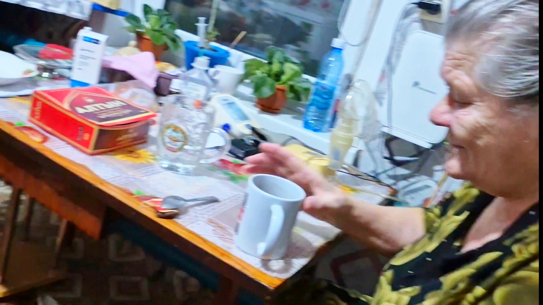 Утренний чай с Мамой🤗Таких мужиков я и за мужиков не считаю смотреть онлайн