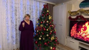 Сегодня занимаюсь шитьём переделываю платья и блузку.