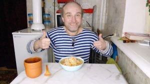 обед с Рыжулей. кот брезгует есть из одной миски. мукбанг. обжор. еда на камеру. диета. шизофрения.