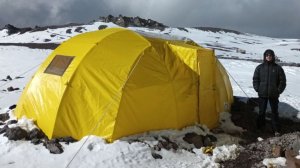 Супер-гид Клуба 7 Вершин Валерий Мясоедов представляет лагерь Нидо де Кондорес