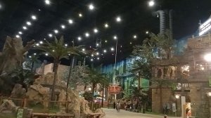 Ух,как высоко!Летная школа для смелых, аттракционы Маугли в стране динозавров парка развлечений Остр