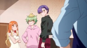 Пацанчик засмущал малолетних сестричек) "Три сестры МикаDоNо"