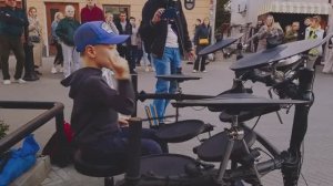 7-летний барабанщик играет LINKIN PARK! A place for my head от VadimVSDrums, Казань, Баумана.