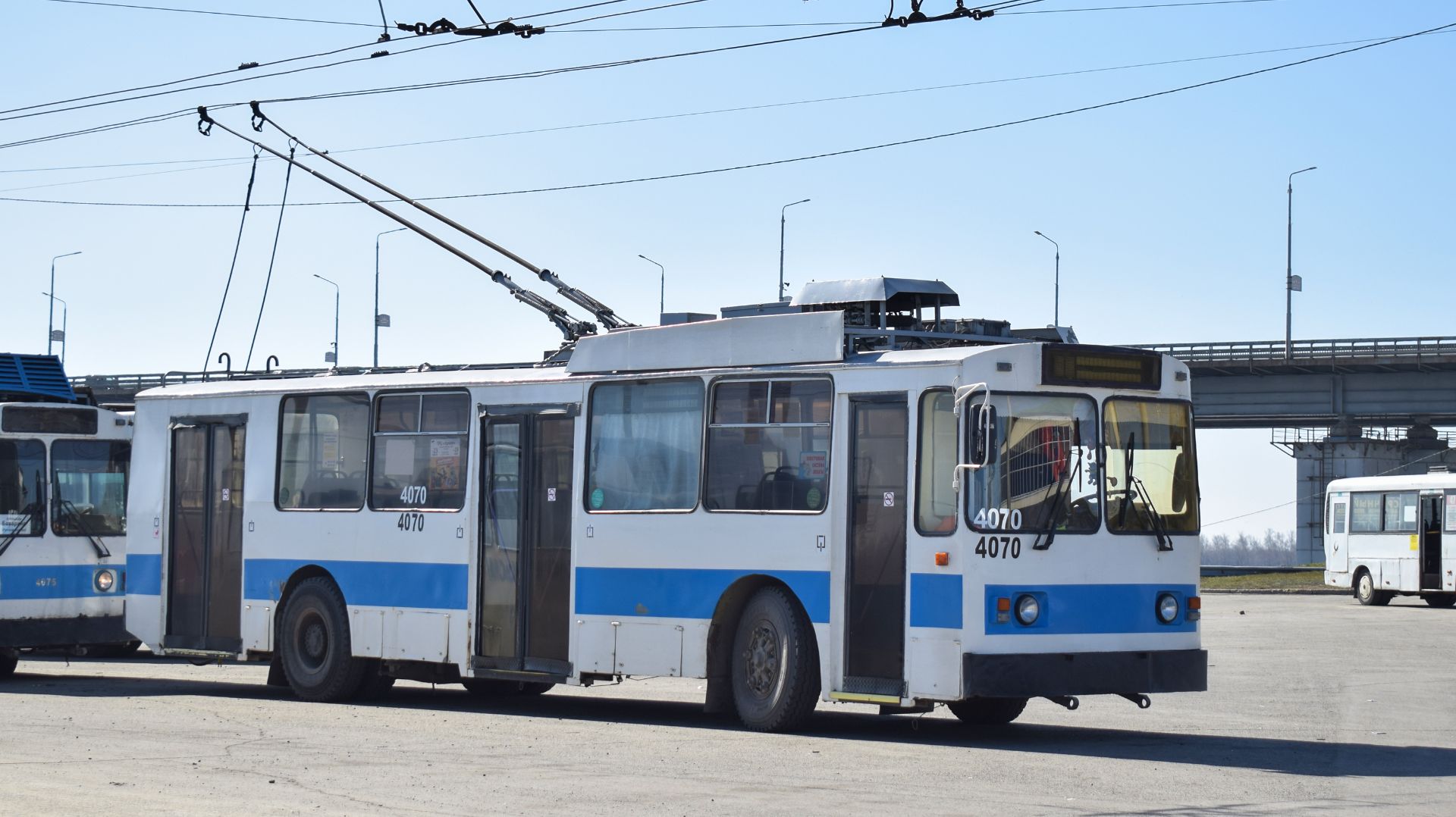 Троллейбус ЗиУ-682 (КВР Барнаул)-4070. Несёмся по Барнаулу. смотреть онлайн