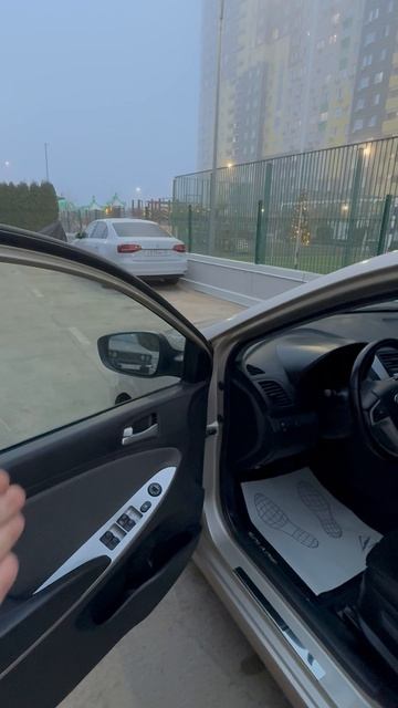 Hyundai Solaris смотреть онлайн