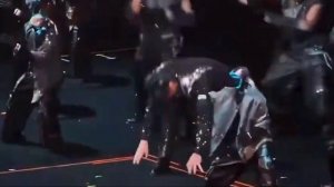 Роботы Unitree заменили танцоров в Китае