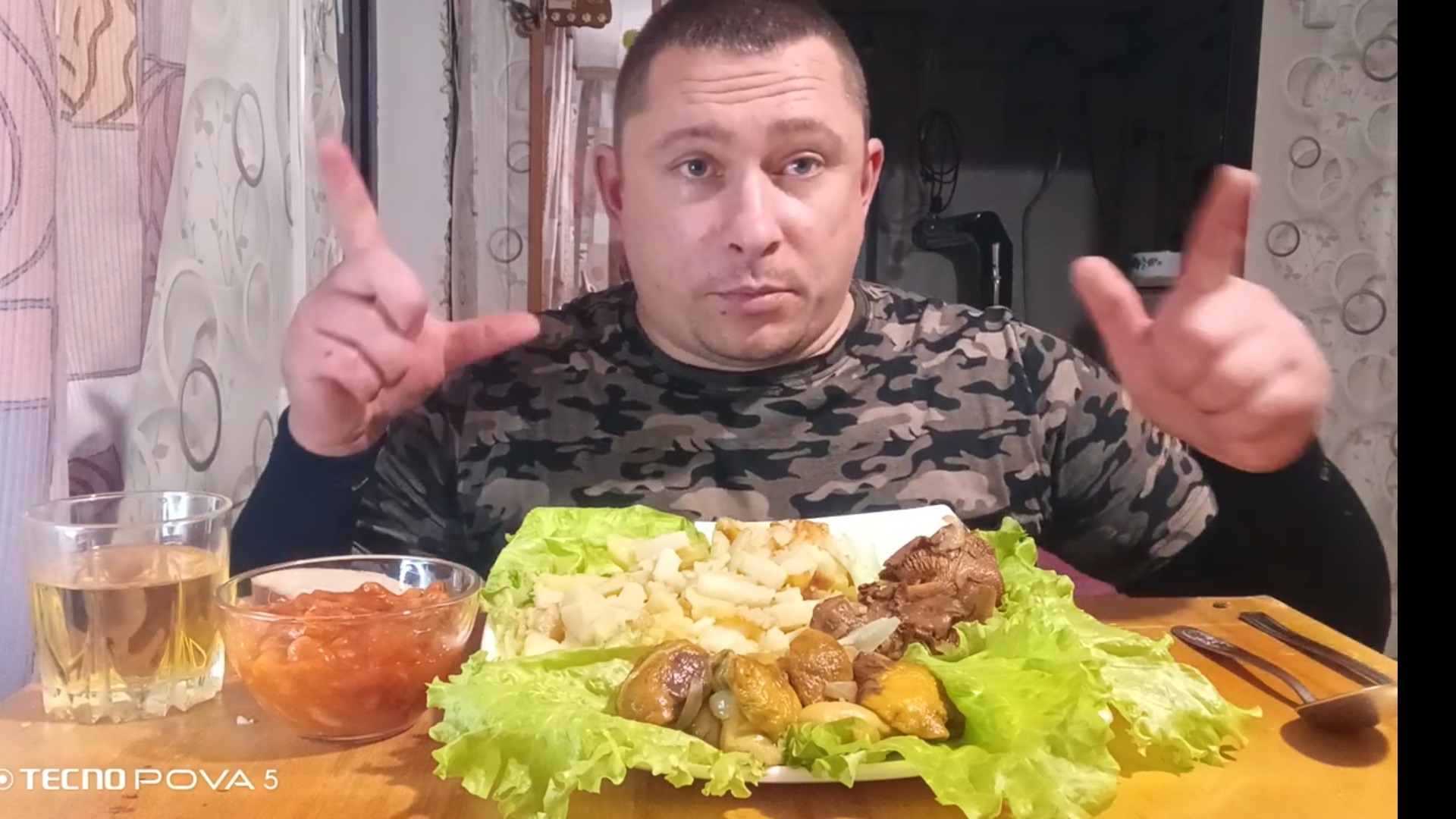 мукбанг/обжорыч/жареная картошка, Архивное видео 3 года назад/ смотреть онлайн