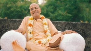 Лекция Шрилы Прабхупады 21.12.1974, Бомбей. ШБ 3.26.9. Материальная природа пинает нас.