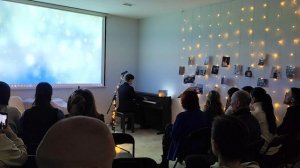 Играет Иван Жежель